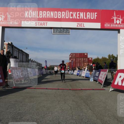 03.10.2025 - Köhlbrandbrückenlauf Matties Gatica Varas http://msf.ph/oto/9170257 03.10.2025 10:27:24 Ziel 1539, 1926, 1929, 1930, 2101, 2451, 2562, 2935, 3132, 3746 meine-sportfotos.de