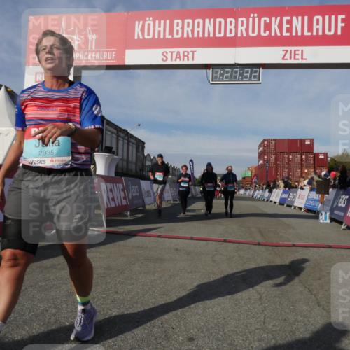03.10.2025 - Köhlbrandbrückenlauf Matties Gatica Varas http://msf.ph/oto/9170276 03.10.2025 10:27:34 Ziel 1926, 1929, 2101, 2136, 2192, 2352, 2562, 3230 meine-sportfotos.de