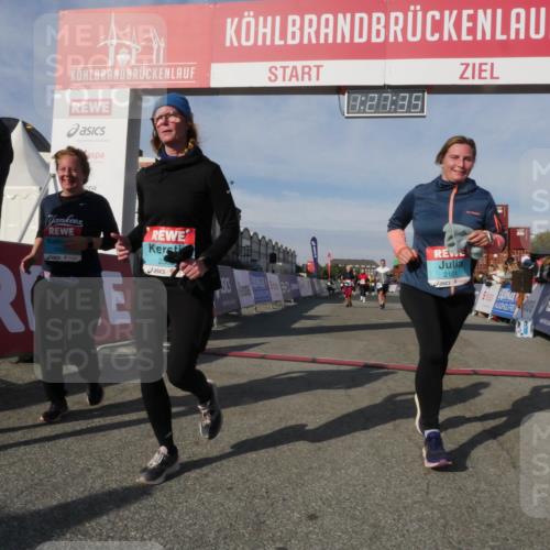 03.10.2025 - Köhlbrandbrückenlauf Matties Gatica Varas http://msf.ph/oto/9170283 03.10.2025 10:27:37 Ziel 2136, 2192, 2352, 3230 meine-sportfotos.de