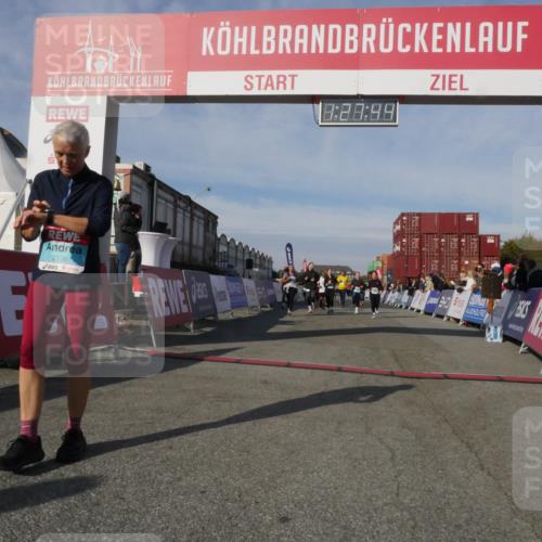 03.10.2025 - Köhlbrandbrückenlauf Matties Gatica Varas http://msf.ph/oto/9170300 03.10.2025 10:27:46 Ziel 1472, 1914, 2059, 2086, 2162, 2166, 2237, 3346, 3429, 3451, 3452, 3626, 3739 meine-sportfotos.de