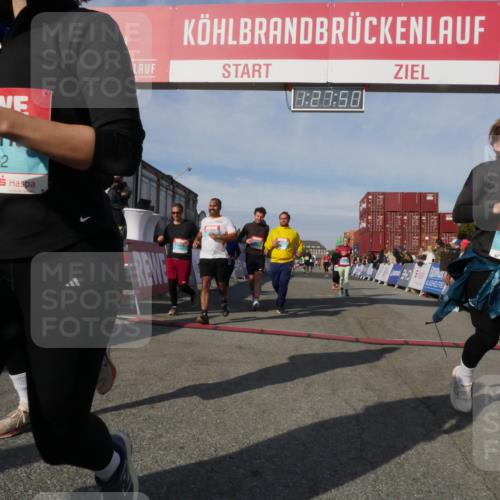 03.10.2025 - Köhlbrandbrückenlauf Matties Gatica Varas http://msf.ph/oto/9170314 03.10.2025 10:27:52 Ziel 1004, 1342, 1472, 1759, 2086, 3346, 3429, 3451, 3452, 3626 meine-sportfotos.de