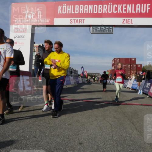 03.10.2025 - Köhlbrandbrückenlauf Matties Gatica Varas http://msf.ph/oto/9170319 03.10.2025 10:27:55 Ziel 1004, 1342, 1472, 1759, 1993 meine-sportfotos.de