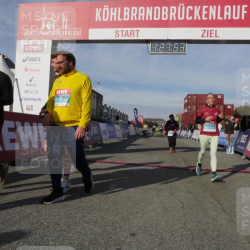 03.10.2025 - Köhlbrandbrückenlauf Matties Gatica Varas http://msf.ph/oto/9170320 03.10.2025 10:27:55 Ziel 1004, 1342, 1472, 1759, 1993 meine-sportfotos.de