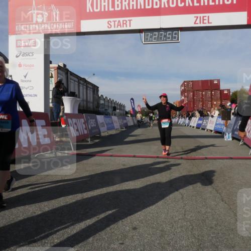03.10.2025 - Köhlbrandbrückenlauf Matties Gatica Varas http://msf.ph/oto/9170323 03.10.2025 10:27:57 Ziel 1004, 1342, 1759, 1993, 2525 meine-sportfotos.de