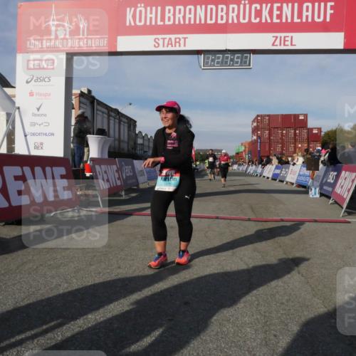 03.10.2025 - Köhlbrandbrückenlauf Matties Gatica Varas http://msf.ph/oto/9170327 03.10.2025 10:27:58 Ziel 1004, 1342, 1759, 1993, 2525, 2630, 2632 meine-sportfotos.de