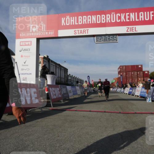 03.10.2025 - Köhlbrandbrückenlauf Matties Gatica Varas http://msf.ph/oto/9170330 03.10.2025 10:28:00 Ziel 1004, 1342, 1759, 1993, 2320, 2525, 2630, 2632 meine-sportfotos.de