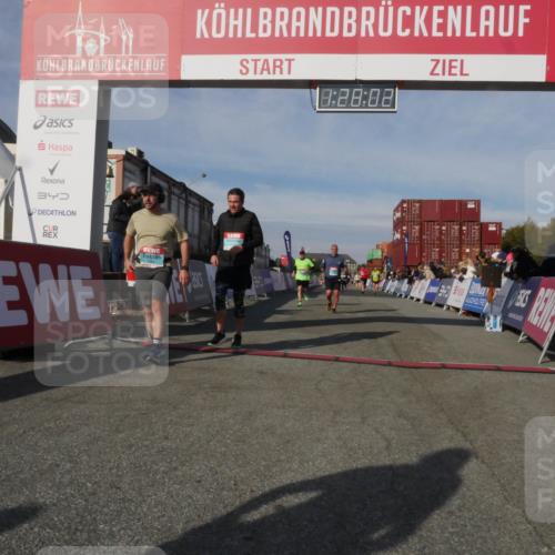 03.10.2025 - Köhlbrandbrückenlauf Matties Gatica Varas http://msf.ph/oto/9170339 03.10.2025 10:28:04 Ziel 1759, 1993, 2320, 2525, 2630, 2632, 3393 meine-sportfotos.de