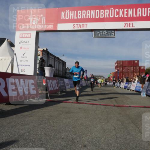 03.10.2025 - Köhlbrandbrückenlauf Matties Gatica Varas http://msf.ph/oto/9170359 03.10.2025 10:28:15 Ziel 1775, 2094, 2621, 2636, 2752, 3393, 3476, 3611, 3614, 3631, 3670 meine-sportfotos.de