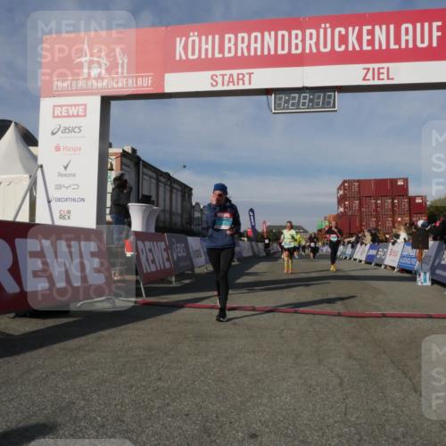03.10.2025 - Köhlbrandbrückenlauf Matties Gatica Varas http://msf.ph/oto/9170366 03.10.2025 10:28:18 Ziel 1592, 1775, 2094, 2621, 2636, 2752, 3432, 3476, 3611, 3614, 3631, 3670 meine-sportfotos.de