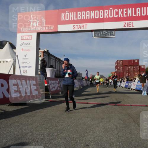 03.10.2025 - Köhlbrandbrückenlauf Matties Gatica Varas http://msf.ph/oto/9170367 03.10.2025 10:28:19 Ziel 1592, 1775, 1872, 2094, 2621, 2636, 3432, 3476, 3611, 3614, 3631, 3670 meine-sportfotos.de
