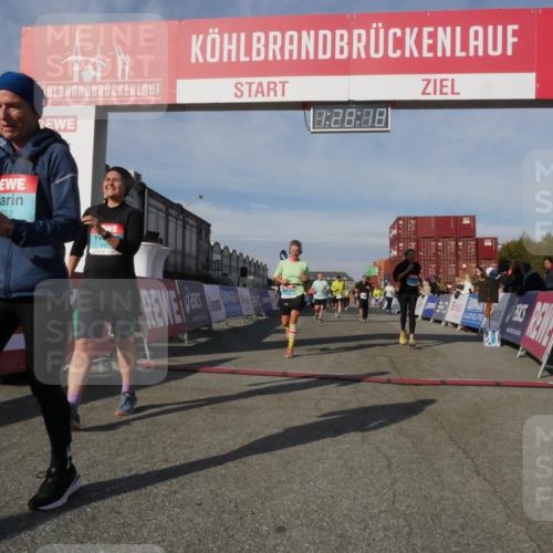 03.10.2025 - Köhlbrandbrückenlauf Matties Gatica Varas http://msf.ph/oto/9170370 03.10.2025 10:28:20 Ziel 1592, 1775, 1872, 2094, 2366, 2636, 3432, 3476, 3611, 3614, 3631, 3670 meine-sportfotos.de
