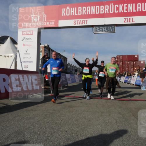 03.10.2025 - Köhlbrandbrückenlauf Matties Gatica Varas http://msf.ph/oto/9170399 03.10.2025 10:28:34 Ziel 1579, 1713, 1910, 2409, 2869, 2870, 3013, 3161, 3398, 3399 meine-sportfotos.de