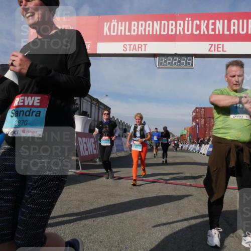 03.10.2025 - Köhlbrandbrückenlauf Matties Gatica Varas http://msf.ph/oto/9170405 03.10.2025 10:28:37 Ziel 1713, 1896, 1897, 1910, 2409, 3013, 3054, 3161 meine-sportfotos.de