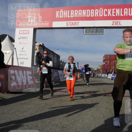 03.10.2025 - Köhlbrandbrückenlauf Matties Gatica Varas http://msf.ph/oto/9170406 03.10.2025 10:28:37 Ziel 1713, 1896, 1897, 1910, 2409, 3013, 3054, 3161 meine-sportfotos.de