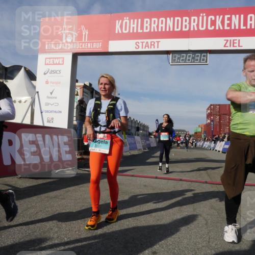03.10.2025 - Köhlbrandbrückenlauf Matties Gatica Varas http://msf.ph/oto/9170408 03.10.2025 10:28:38 Ziel 1713, 1765, 1896, 1897, 1910, 2409, 3013, 3054 meine-sportfotos.de