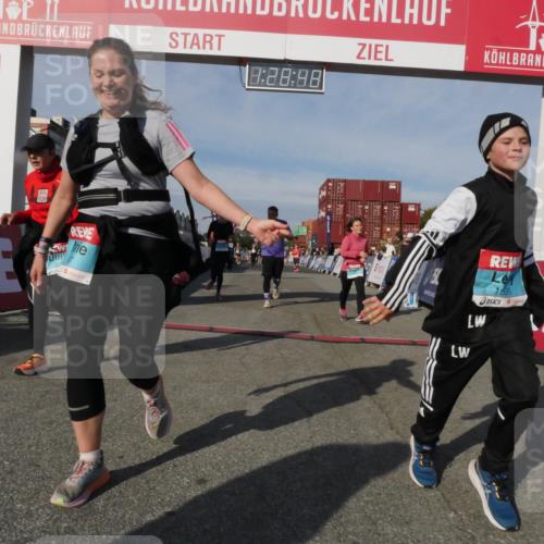 03.10.2025 - Köhlbrandbrückenlauf Matties Gatica Varas http://msf.ph/oto/9170432 03.10.2025 10:28:50 Ziel 1765, 1863, 2090, 2216, 2263, 2264, 2339, 3483 meine-sportfotos.de