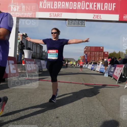 03.10.2025 - Köhlbrandbrückenlauf Matties Gatica Varas http://msf.ph/oto/9170443 03.10.2025 10:28:55 Ziel 1394, 1577, 1748, 1863, 2090, 2263, 2264, 2493 meine-sportfotos.de