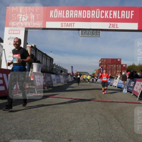 03.10.2025 - Köhlbrandbrückenlauf Matties Gatica Varas http://msf.ph/oto/9170449 03.10.2025 10:28:58 Ziel 1348, 1394, 1454, 1577, 1748, 1863, 2263, 2264, 2493, 3292, 3293, 3612 meine-sportfotos.de