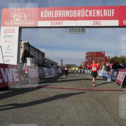 03.10.2025 - Köhlbrandbrückenlauf Matties Gatica Varas http://msf.ph/oto/9170450 03.10.2025 10:28:59 Ziel 1348, 1394, 1454, 1577, 1748, 1863, 2263, 2264, 2493, 3292, 3293, 3612 meine-sportfotos.de
