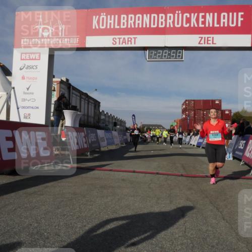 03.10.2025 - Köhlbrandbrückenlauf Matties Gatica Varas http://msf.ph/oto/9170452 03.10.2025 10:29:00 Ziel 1348, 1394, 1454, 1577, 1748, 2263, 2264, 2493, 3292, 3293, 3612 meine-sportfotos.de