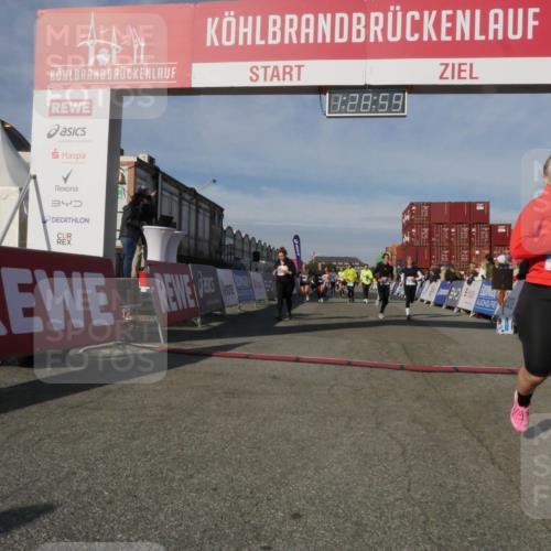 03.10.2025 - Köhlbrandbrückenlauf Matties Gatica Varas http://msf.ph/oto/9170454 03.10.2025 10:29:00 Ziel 1348, 1394, 1454, 1577, 1748, 2263, 2264, 2493, 3292, 3293, 3612 meine-sportfotos.de