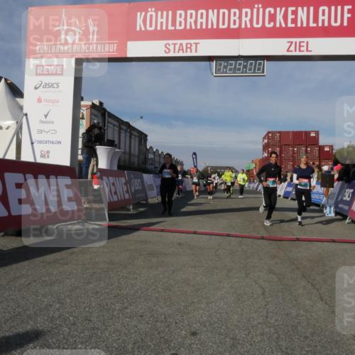 03.10.2025 - Köhlbrandbrückenlauf Matties Gatica Varas http://msf.ph/oto/9170457 03.10.2025 10:29:02 Ziel 1348, 1394, 1454, 1577, 1748, 2177, 2263, 2264, 2493, 2922, 3292, 3293, 3612 meine-sportfotos.de