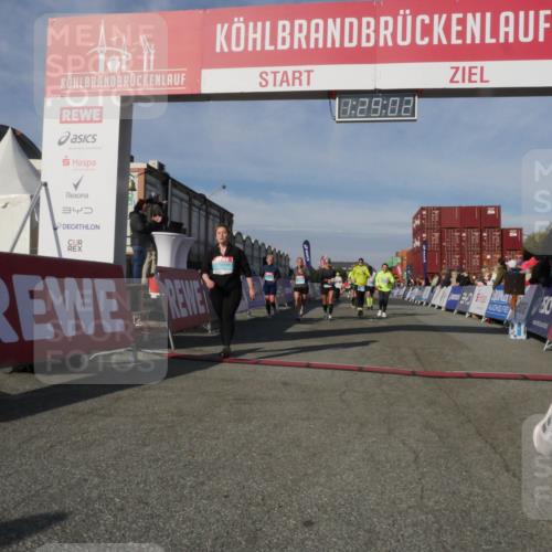 03.10.2025 - Köhlbrandbrückenlauf Matties Gatica Varas http://msf.ph/oto/9170460 03.10.2025 10:29:03 Ziel 1348, 1394, 1454, 1577, 1748, 2177, 2492, 2493, 2922, 3292, 3293, 3612 meine-sportfotos.de