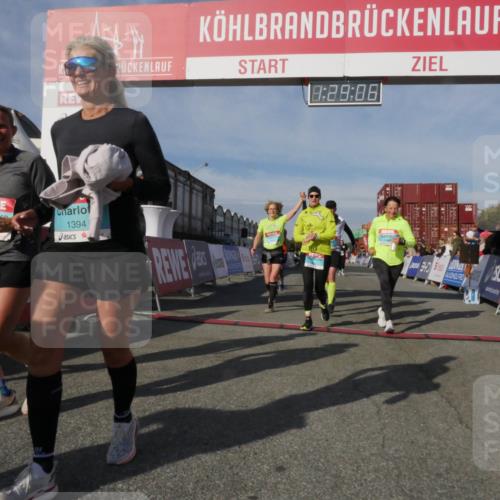03.10.2025 - Köhlbrandbrückenlauf Matties Gatica Varas http://msf.ph/oto/9170470 03.10.2025 10:29:08 Ziel 1348, 1454, 2177, 2375, 2492, 2922, 3292, 3293, 3612 meine-sportfotos.de
