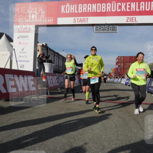 03.10.2025 - Köhlbrandbrückenlauf Matties Gatica Varas http://msf.ph/oto/9170472 03.10.2025 10:29:09 Ziel 1348, 2177, 2375, 2492, 2922, 3292 meine-sportfotos.de