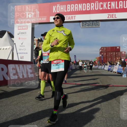 03.10.2025 - Köhlbrandbrückenlauf Matties Gatica Varas http://msf.ph/oto/9170474 03.10.2025 10:29:10 Ziel 1348, 2177, 2375, 2492, 2922 meine-sportfotos.de