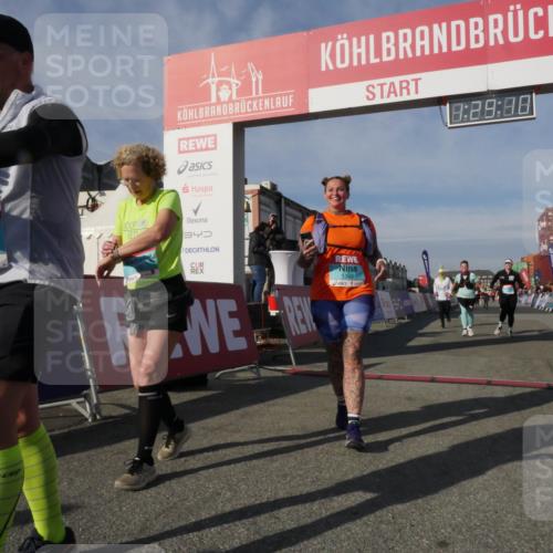 03.10.2025 - Köhlbrandbrückenlauf Matties Gatica Varas http://msf.ph/oto/9170477 03.10.2025 10:29:11 Ziel 2035, 2177, 2375, 2492, 2845, 2922 meine-sportfotos.de