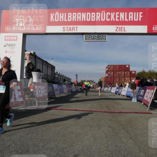 03.10.2025 - Köhlbrandbrückenlauf Matties Gatica Varas http://msf.ph/oto/9170494 03.10.2025 10:29:19 Ziel 1942, 2035, 2163, 2845 meine-sportfotos.de