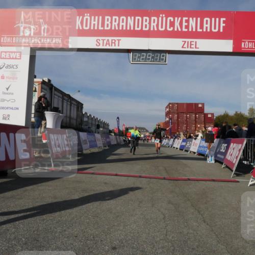 03.10.2025 - Köhlbrandbrückenlauf Matties Gatica Varas http://msf.ph/oto/9170496 03.10.2025 10:29:20 Ziel 1781, 1942, 2035, 2163, 2845 meine-sportfotos.de