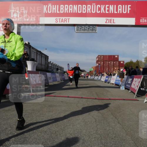 03.10.2025 - Köhlbrandbrückenlauf Matties Gatica Varas http://msf.ph/oto/9170506 03.10.2025 10:29:25 Ziel 1781, 1942, 2163, 2835 meine-sportfotos.de
