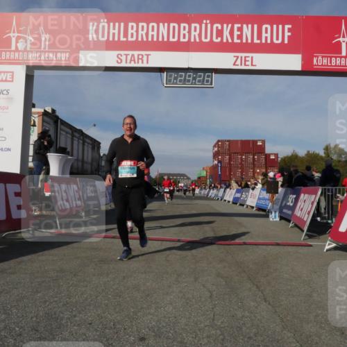 03.10.2025 - Köhlbrandbrückenlauf Matties Gatica Varas http://msf.ph/oto/9170511 03.10.2025 10:29:28 Ziel 1781, 2163, 2258, 2321, 2835 meine-sportfotos.de