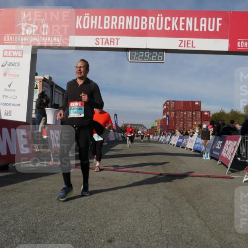 03.10.2025 - Köhlbrandbrückenlauf Matties Gatica Varas http://msf.ph/oto/9170512 03.10.2025 10:29:28 Ziel 1781, 2163, 2258, 2321, 2835 meine-sportfotos.de