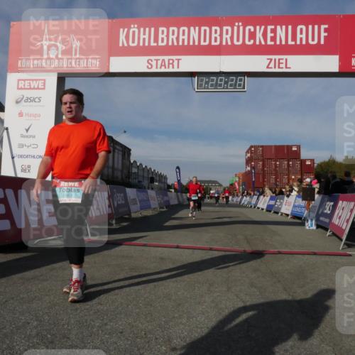 03.10.2025 - Köhlbrandbrückenlauf Matties Gatica Varas http://msf.ph/oto/9170515 03.10.2025 10:29:30 Ziel 1781, 2258, 2321, 2835 meine-sportfotos.de