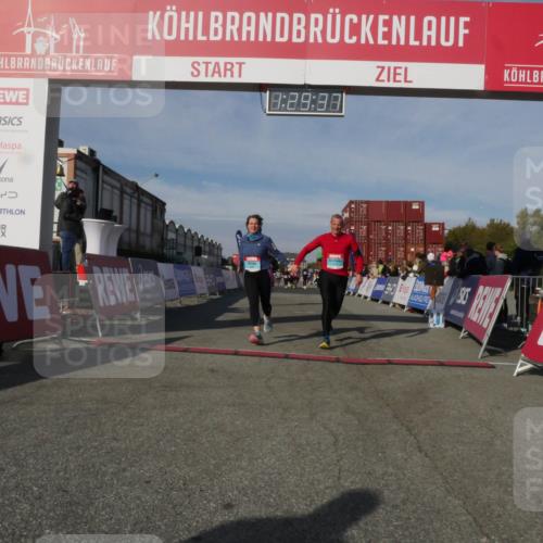 03.10.2025 - Köhlbrandbrückenlauf Matties Gatica Varas http://msf.ph/oto/9170535 03.10.2025 10:29:39 Ziel 1791, 1824, 2258, 2321, 2526, 2557 meine-sportfotos.de