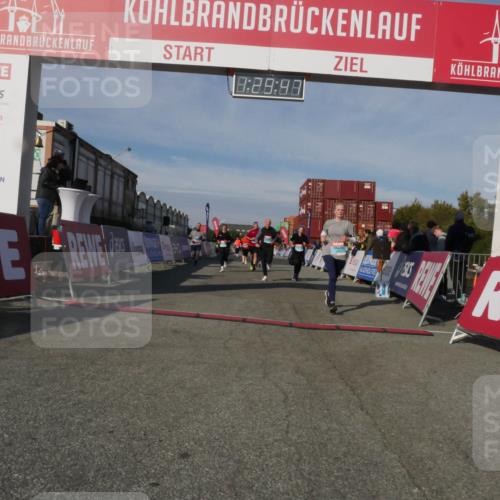 03.10.2025 - Köhlbrandbrückenlauf Matties Gatica Varas http://msf.ph/oto/9170555 03.10.2025 10:29:49 Ziel 1552, 1824, 2070, 2135, 2204, 2526, 2534, 2557, 2769, 3729, 3754 meine-sportfotos.de