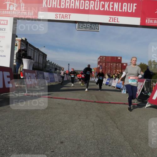 03.10.2025 - Köhlbrandbrückenlauf Matties Gatica Varas http://msf.ph/oto/9170557 03.10.2025 10:29:50 Ziel 1552, 2070, 2135, 2204, 2348, 2526, 2534, 2557, 2769, 3729, 3754 meine-sportfotos.de