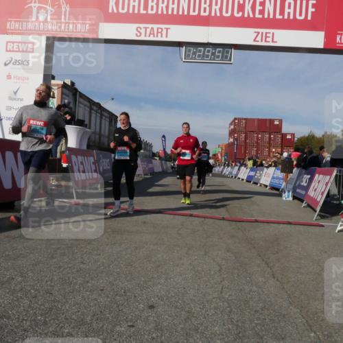 03.10.2025 - Köhlbrandbrückenlauf Matties Gatica Varas http://msf.ph/oto/9170564 03.10.2025 10:29:53 Ziel 1552, 2070, 2135, 2204, 2286, 2348, 2534, 3729, 3754 meine-sportfotos.de