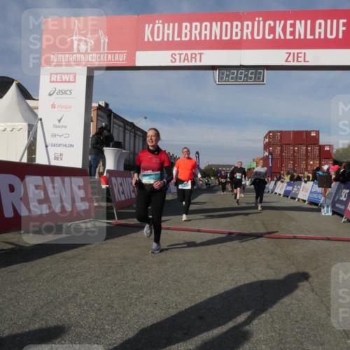 03.10.2025 - Köhlbrandbrückenlauf Matties Gatica Varas http://msf.ph/oto/9170577 03.10.2025 10:29:59 Ziel 1552, 1704, 2047, 2286, 2348, 2624, 2633, 3256, 3729 meine-sportfotos.de