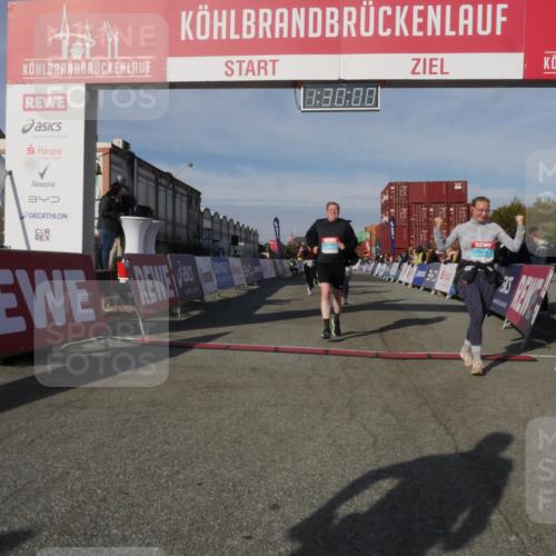 03.10.2025 - Köhlbrandbrückenlauf Matties Gatica Varas http://msf.ph/oto/9170582 03.10.2025 10:30:02 Ziel 1704, 2047, 2286, 2348, 2624, 2633, 3256 meine-sportfotos.de