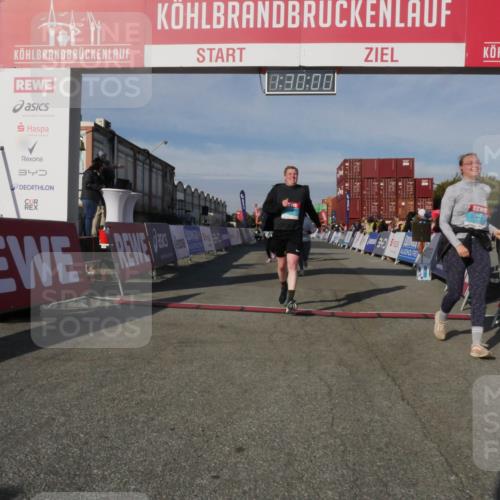 03.10.2025 - Köhlbrandbrückenlauf Matties Gatica Varas http://msf.ph/oto/9170583 03.10.2025 10:30:02 Ziel 1704, 2047, 2286, 2348, 2624, 2633, 3256 meine-sportfotos.de