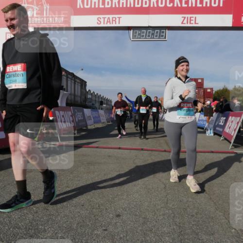 03.10.2025 - Köhlbrandbrückenlauf Matties Gatica Varas http://msf.ph/oto/9170589 03.10.2025 10:30:05 Ziel 1704, 2047, 2624, 2633, 2863, 2864, 2865, 3256 meine-sportfotos.de