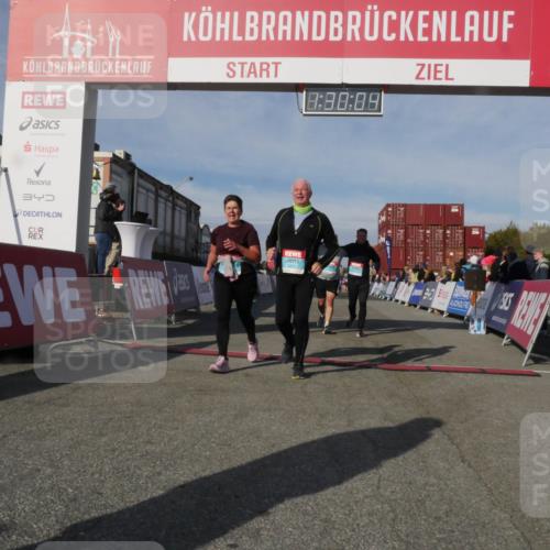 03.10.2025 - Köhlbrandbrückenlauf Matties Gatica Varas http://msf.ph/oto/9170592 03.10.2025 10:30:06 Ziel 1704, 2047, 2624, 2633, 2863, 2864, 2865, 3256 meine-sportfotos.de