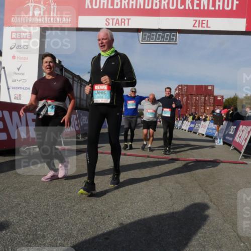 03.10.2025 - Köhlbrandbrückenlauf Matties Gatica Varas http://msf.ph/oto/9170594 03.10.2025 10:30:07 Ziel 1589, 1704, 2624, 2633, 2863, 2864, 2865 meine-sportfotos.de