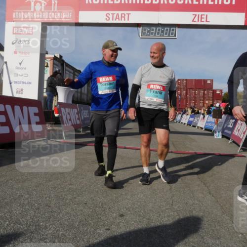 03.10.2025 - Köhlbrandbrückenlauf Matties Gatica Varas http://msf.ph/oto/9170599 03.10.2025 10:30:10 Ziel 1589, 2067, 2280, 2863, 2864, 2865, 3607 meine-sportfotos.de