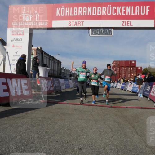 03.10.2025 - Köhlbrandbrückenlauf Matties Gatica Varas http://msf.ph/oto/9170610 03.10.2025 10:30:15 Ziel 1589, 2067, 2092, 2112, 2280, 2325, 2326, 2763, 2863, 2864, 2865, 3607 meine-sportfotos.de