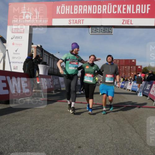 03.10.2025 - Köhlbrandbrückenlauf Matties Gatica Varas http://msf.ph/oto/9170612 03.10.2025 10:30:16 Ziel 1589, 2067, 2092, 2112, 2280, 2325, 2326, 2763, 3607, 3819 meine-sportfotos.de